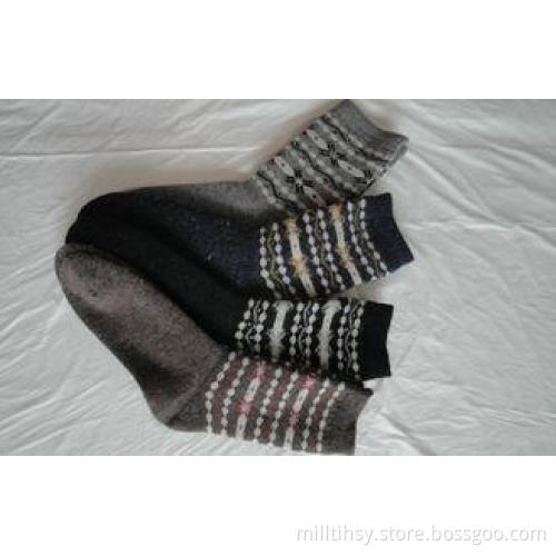Breathable Knitted Mens Wool Socks Indoor With Hand Link 5